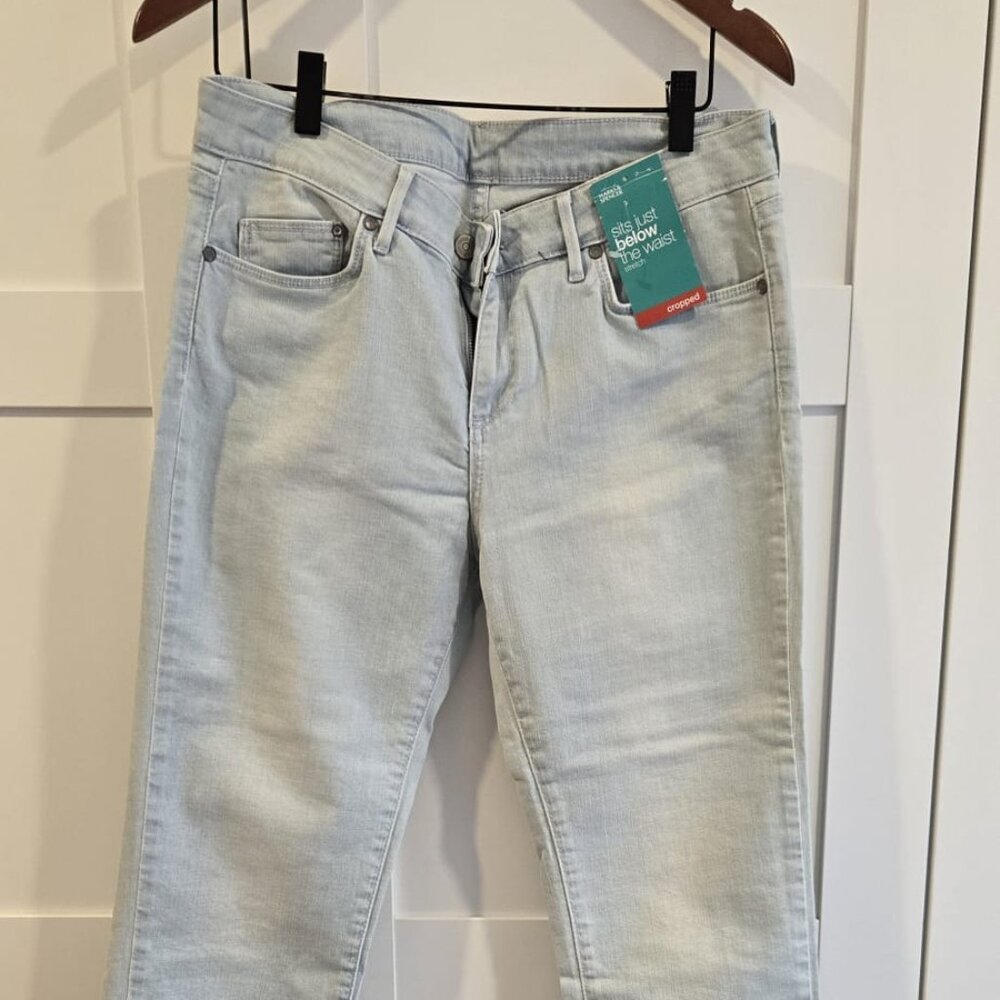 NWT M&S Light Wash Cropped Jeans Low Rise Size UK 12 (US 8) - Picture 6 of 11